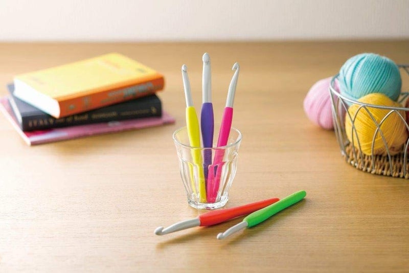 Clover Amour Crochet Hook 2.5mm - Image 2